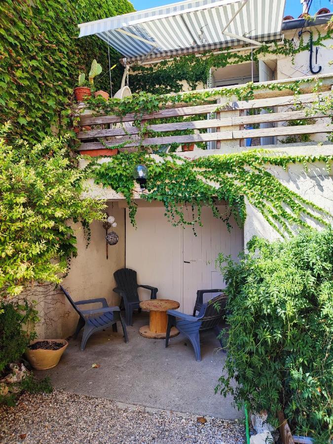 Villa La Maison De Lavagne Argelliers Exterior foto